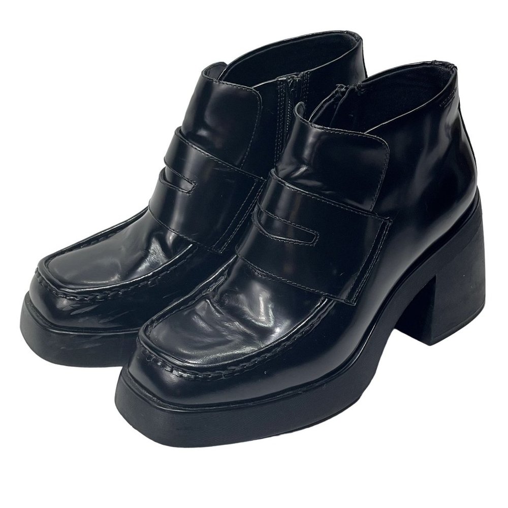 Vagabond Black Chunky Ankle Boots with Lace-Up Design